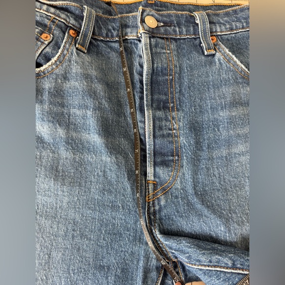 Levi’s Original Cropped 501 Jeans, Medium Wash size 32 - Picture 5 of 8